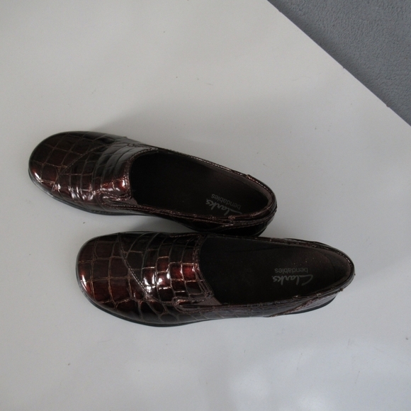 Clarks Bendables Patent Croc Embossed Loafers Shoes 38634 - Picture 13 of 14